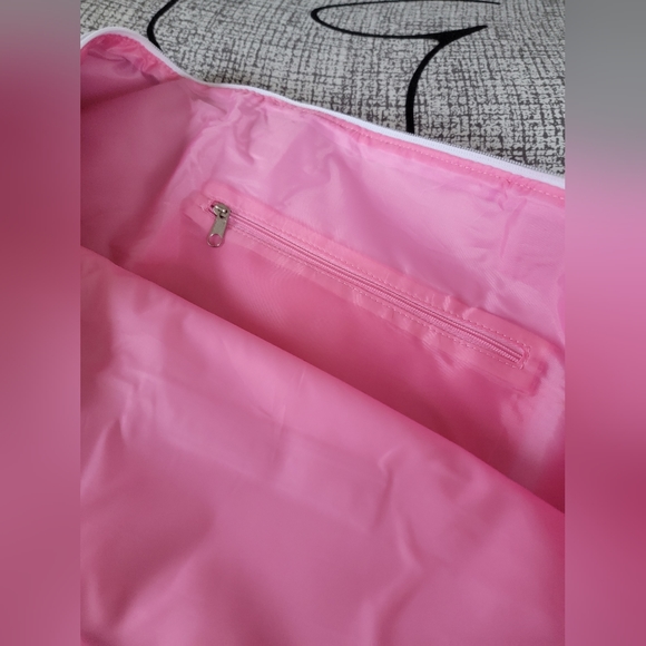 NWT Victoria's Secret Stripped Weekender Tote - Picture 4 of 7